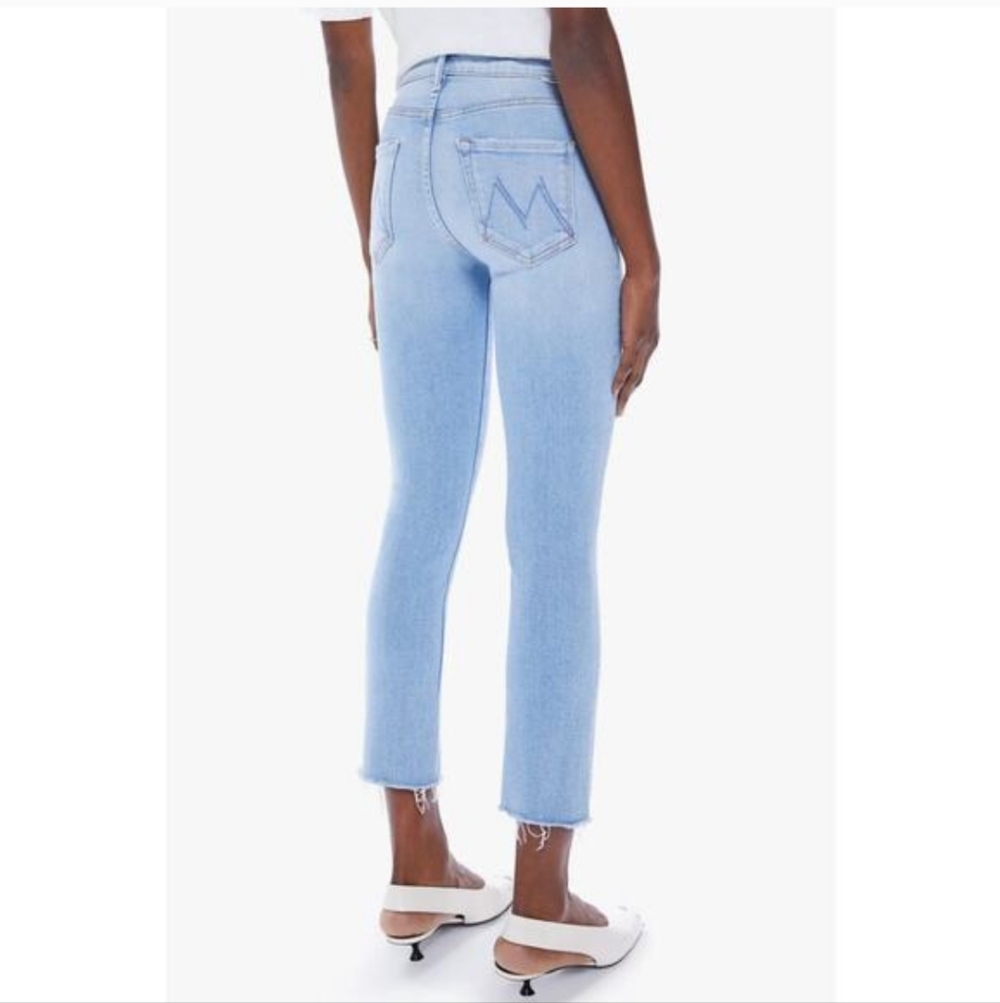 MOTHER The Mid Rise Dazzler Crop Fray in Sun-Kissed Light Wash Denim SZ 34 EUC - Picture 2 of 8